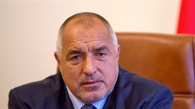 رئيس وزراء بلغاريا يصل مطار القاهرة على رأس وفد رفيع المستوى