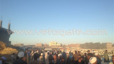 بالصور.. المئات يشيعون شهيد الشيخ زويد بقنا