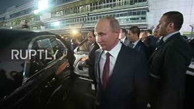 بوتين يشارك في سباق سيارات حلبة فورمولا ون (فيديو)