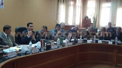 محافظ الشرقية: «زوجتي ترسل لي الشكاوى عبر واتس آب»