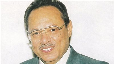 «عدن.. التاريخ والحضارة».. عندما يتحدث الرئيس اليمنى