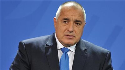 رئيس وزراء بلغاريا مداعبا السيسي: حظك جميل أن يقود سيارتك بوتين