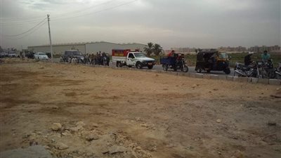 تكدس المواطنين أمام وحدة مرور إطسا (فيديو وصور)