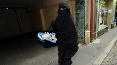 لجنة أممية: حظر فرنسا للنقاب انتهاك للحرية الدينية