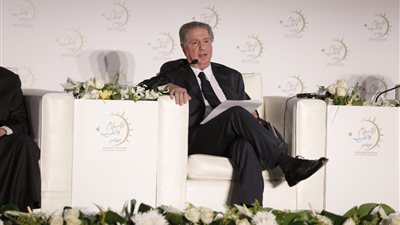 رئيس لبنان الأسبق: علينا الاهتمام بالجانب الثقافي لصناعة السلام