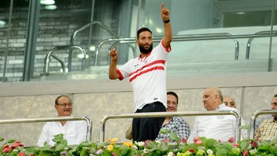 ميدو يصل إستاد برج العرب لمساندة الزمالك أمام الإنتاج