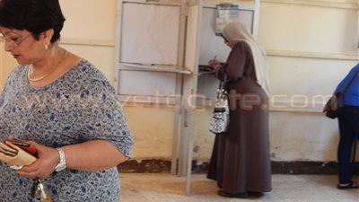 بالفيديووالصور.. إقبال ملحوظ للسيدات الأقباط في لجان بندر أسيوط