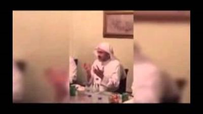 بالفيديو.. موظف يدعي لقاء الرسول في فندق بالمدينة المنورة