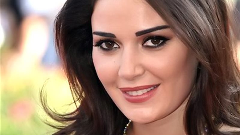 الفنانة سيرين عبد