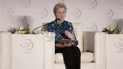 مديرة التواصل بمكتبة الكونجرس: العالم يتابع باهتمام جهود الأزهر للسلام