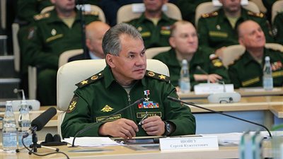 وزير الدفاع الروسي يتعهد بمساعدة اليمن في مكافحة الإرهاب