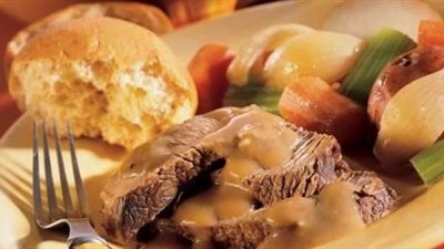 طريقة إعداد «صينية لحم بالخضراوات والصوص الأبيض»