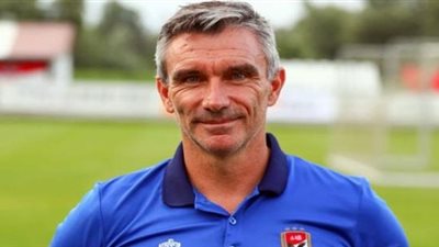 «كارتيرون» يحذر «الشناوي»: حراسة مرمى الأهلي ليست محجوزة باسمك