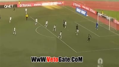 فيتا كلوب يتقدم على المصري 0/2 بالشوط الأول (فيديو)