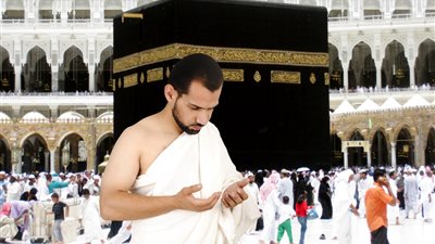 السياحة تفتح باب العمرة.. المشاط: نهدف لمنع الزحام والتكدس.. سفر أولى الأفواج منتصف نوفمبر المقبل.. 66 يوما لتوثيق عقود الشركات.. و3 فئات مستثناة من سداد رسوم مكرري العمرة