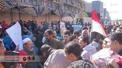 بالصور.. إقبال كثيف للناخبين على لجان الاستفتاء بمدينة نصر