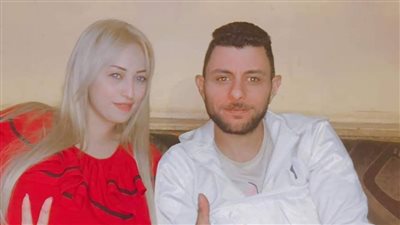 شقيق أحمد الفيشاوي يثير الجدل بصور خطيبته الشقراء