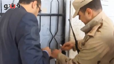 بالفيديو.. المستشارون يتسلمون صناديق الاستفتاء بشمال سيناء