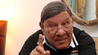 مفيد فوزي يطالب وزير الصحة بإلغاء مكافأة تنظيم الأسرة