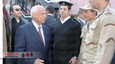 بالصور.. الببلاوي يتفقد لجان الاستفتاء بـ«مصر الجديدة»