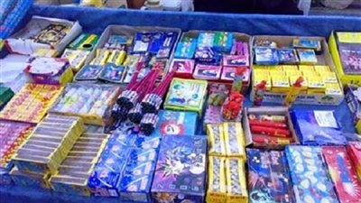 ضبط بائعين بحوزتهما 7 آلاف صاروخ ألعاب نارية في الجمالية