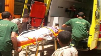 إصابة 21 شخصا بحادث تصادم سيارتين في سوهاج