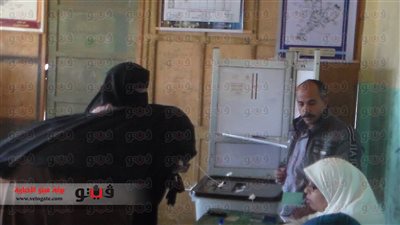 بالصور: إقبال ملحوظ للمنتقبات لتأييد الدستور بالبحيرة