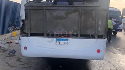 بقعة زيت وراء انقلاب أتوبيس المدارس بنزلة كوبري الرحاب (صور)