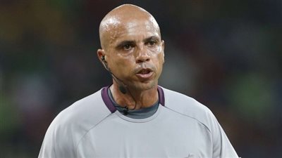 تفاصيل طلب حكم مباراة فيتا كلوب رشوة من المصري (نص الرسائل)