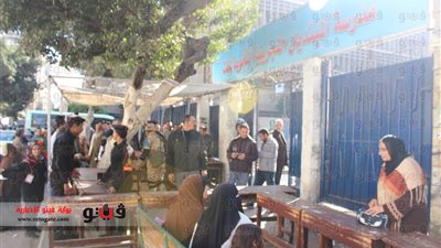 بالصور.. إقبال الناخبين على لجان 