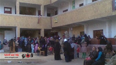 ازدحام لجان السيدات للاستفتاء على الدستور بحدائق القبة