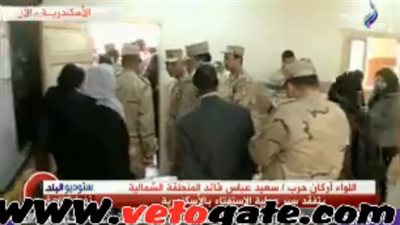 بالفيديو.. قائد المنطقة الشمالية يتفقد سير الاستفتاء بالإسكندرية