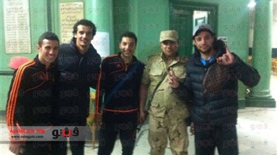 بالصور.. محمد شوقي غريب يصوت بـ 