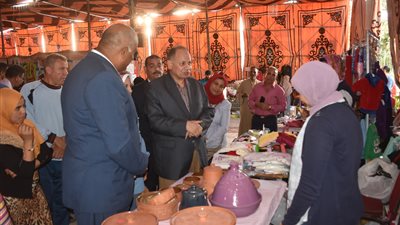 محافظ الفيوم يفتتح معرض «معا لمحاربة الغلاء» للسلع الغذائية