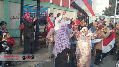 منتقبات بـ«البساتين» تقدن مظاهرة تأييد للسيسي