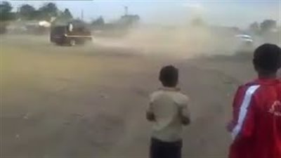 بالفيديو.. موكب زفاف ينتهي بصورة مؤسفة بسبب انقلاب سيارة