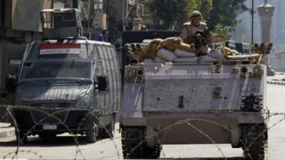 إغلاق ميدان «التحرير» بالحواجز والأسلاك الشائكة استعدادا لتظاهرات 