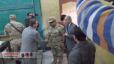 بالصور.. قائد الجيش الثاني يتفقّد لجان الاستفتاء بالمنصورة