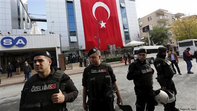 الشرطة التركية تداهم مؤسسة إعلامية على صلة بخصوم أردوغان
