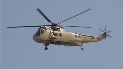 الطائرات تحلق في سماء مدينة الصف لتأمين الاستفتاء