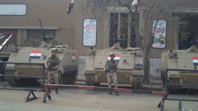 ضبط سيارة أمام لجنة الاستفتاء بالعريش بعد فرار مستقليها