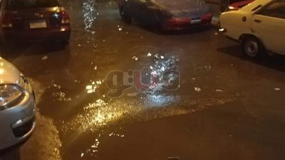 مصرع مواطن وانقطاع الكهرباء وتعطل المرور.. أبرز مشاهد أمطار الإسكندرية