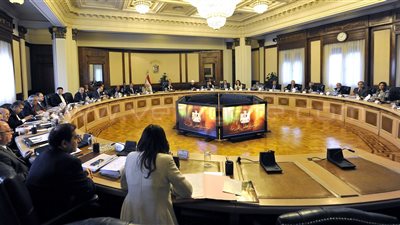 تفاصيل اجتماع مجلس الوزراء.. الحكومة تحدد آليات تنفيذ تكليفات السيسي.. تؤكد على تحسين الخدمات وتوفير السلع.. شريف إسماعيل: العاصمة الإدارية لن تكلفنا أعباء.. والأردن تصرف تعويضات لضحايا حادث انفجار