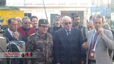 بالصور.. لواء بسلاح المهندسين يتفقد لجان شبرا الخيمة