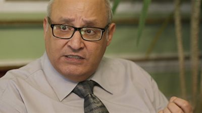 رئيس عين شمس يتفقد البعثة الأثرية بمقصورة احتفالات رمسيس الثاني غدا