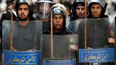 قوات الأمن تتصدى لعنف الإرهابية بحلوان