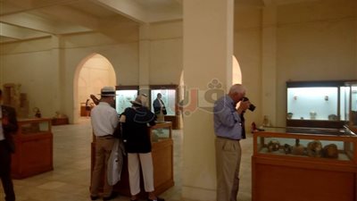 وزير الآثار و17 سفيرا يتفقدون متحف الوادي الجديد (صور)