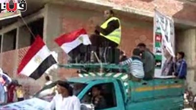 بالفيديو.. أهالي قنا يحتفلون بالجيش أمام اللجان