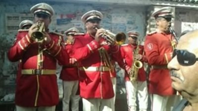 أهالي الشرقية يستقبلون قائد الجيش الثاني بـ