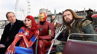 أبطال وأشرار هوليوود بمهرجان الكوميك كون (صور )